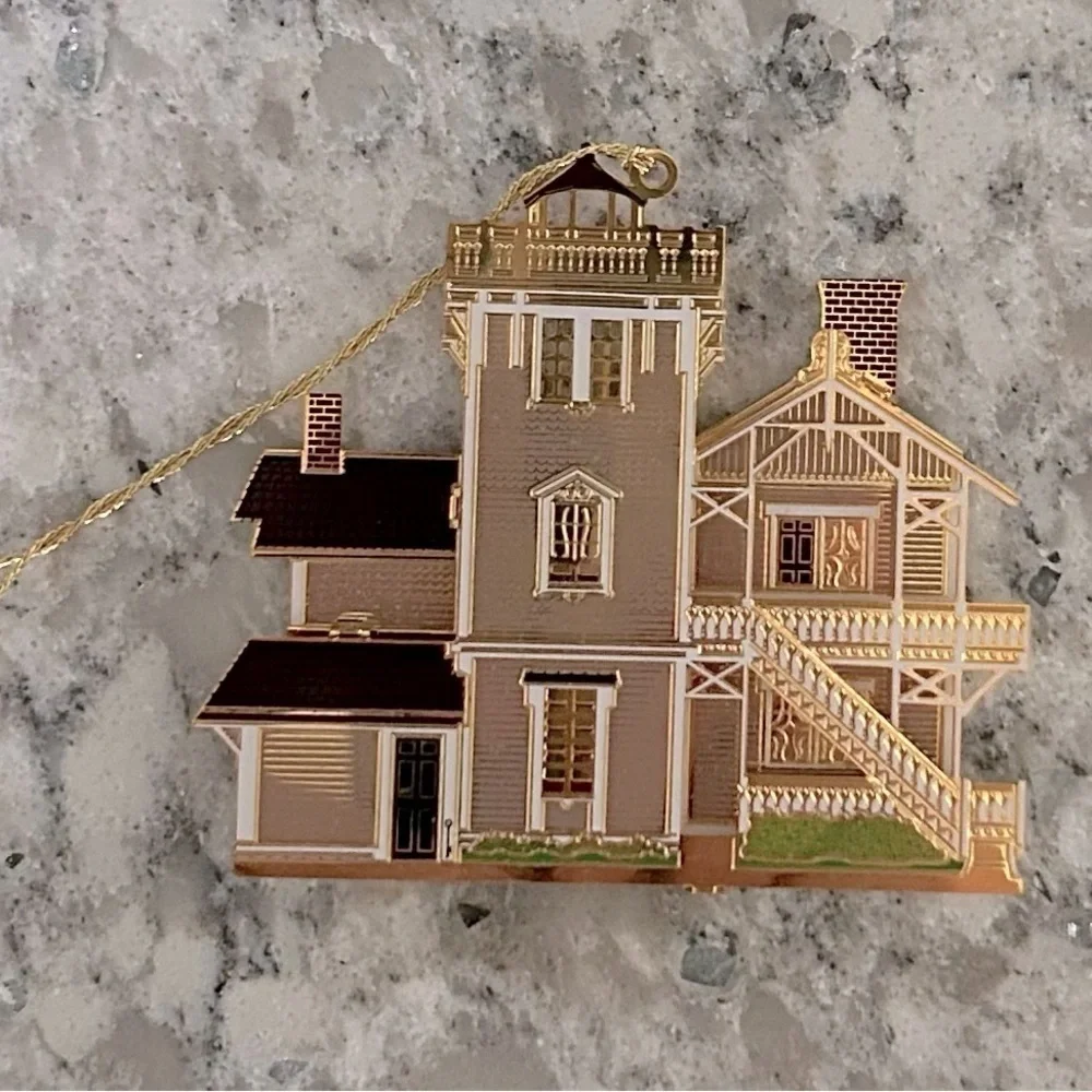 Sheila's Historical East Brother Lighthouse 3D Ornament- 1995 First Edition